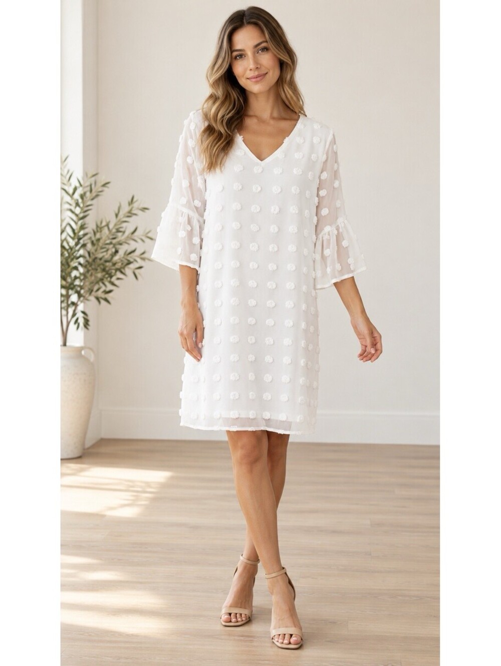 Blooming Jelly White Textured Swiss Dot V-Neck 3/4 Bell Sleeve Shift Dress M